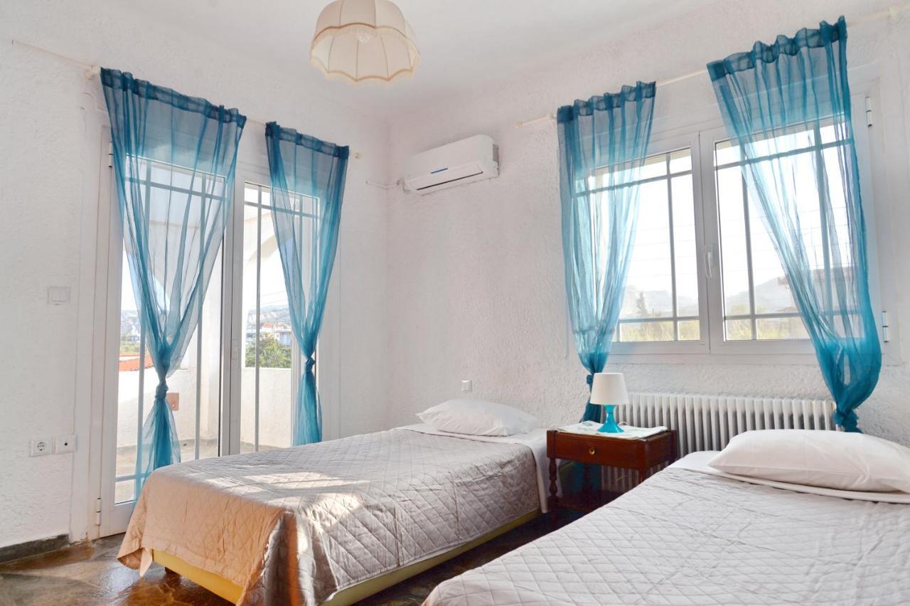 Kamari  Antorina Beachfront Villas With Private Pools מראה חיצוני תמונה