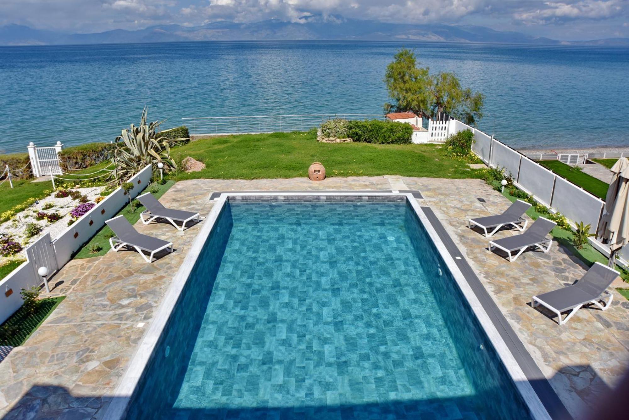 Kamari  Antorina Beachfront Villas With Private Pools מראה חיצוני תמונה