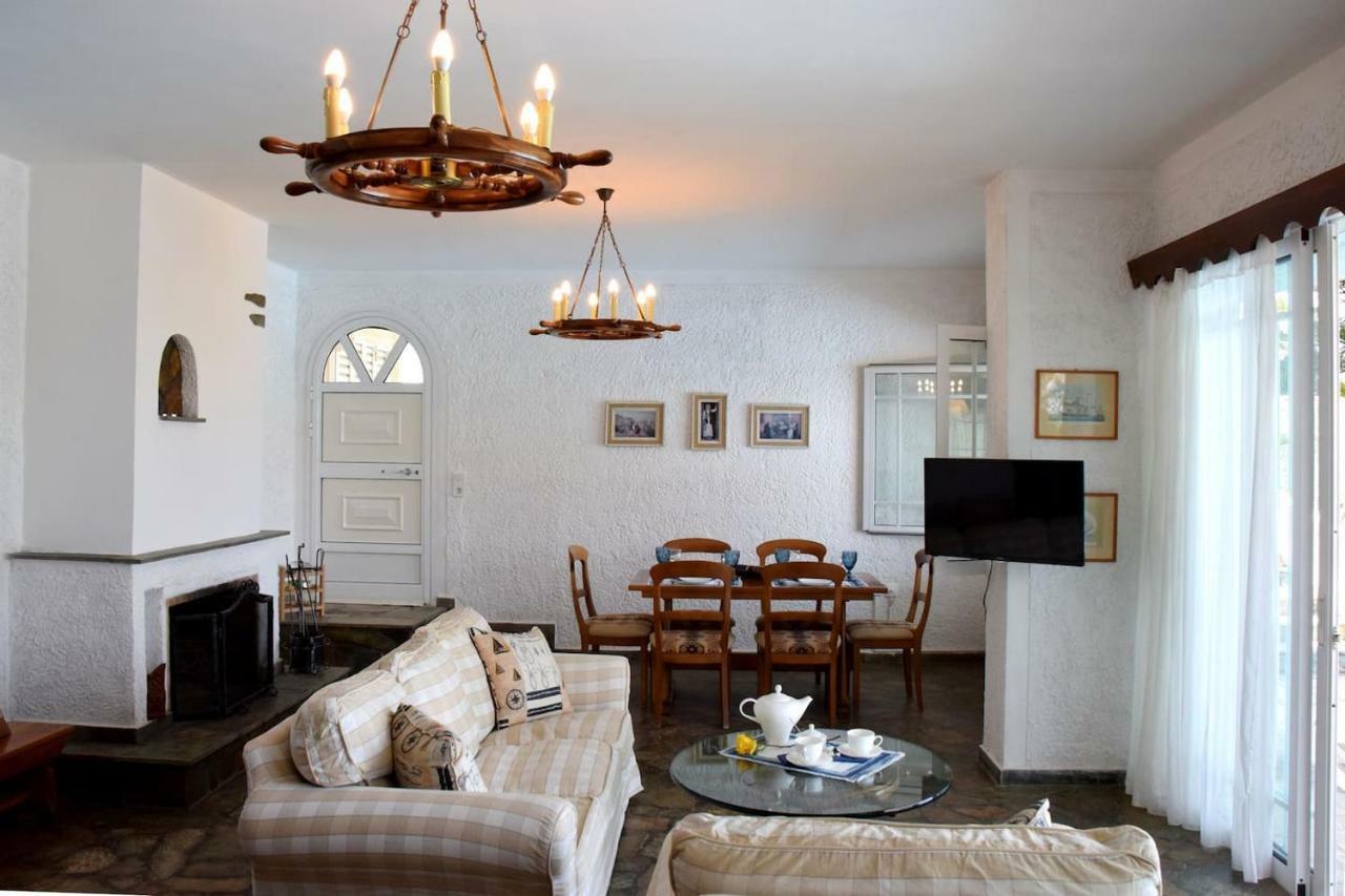 Kamari  Antorina Beachfront Villas With Private Pools מראה חיצוני תמונה
