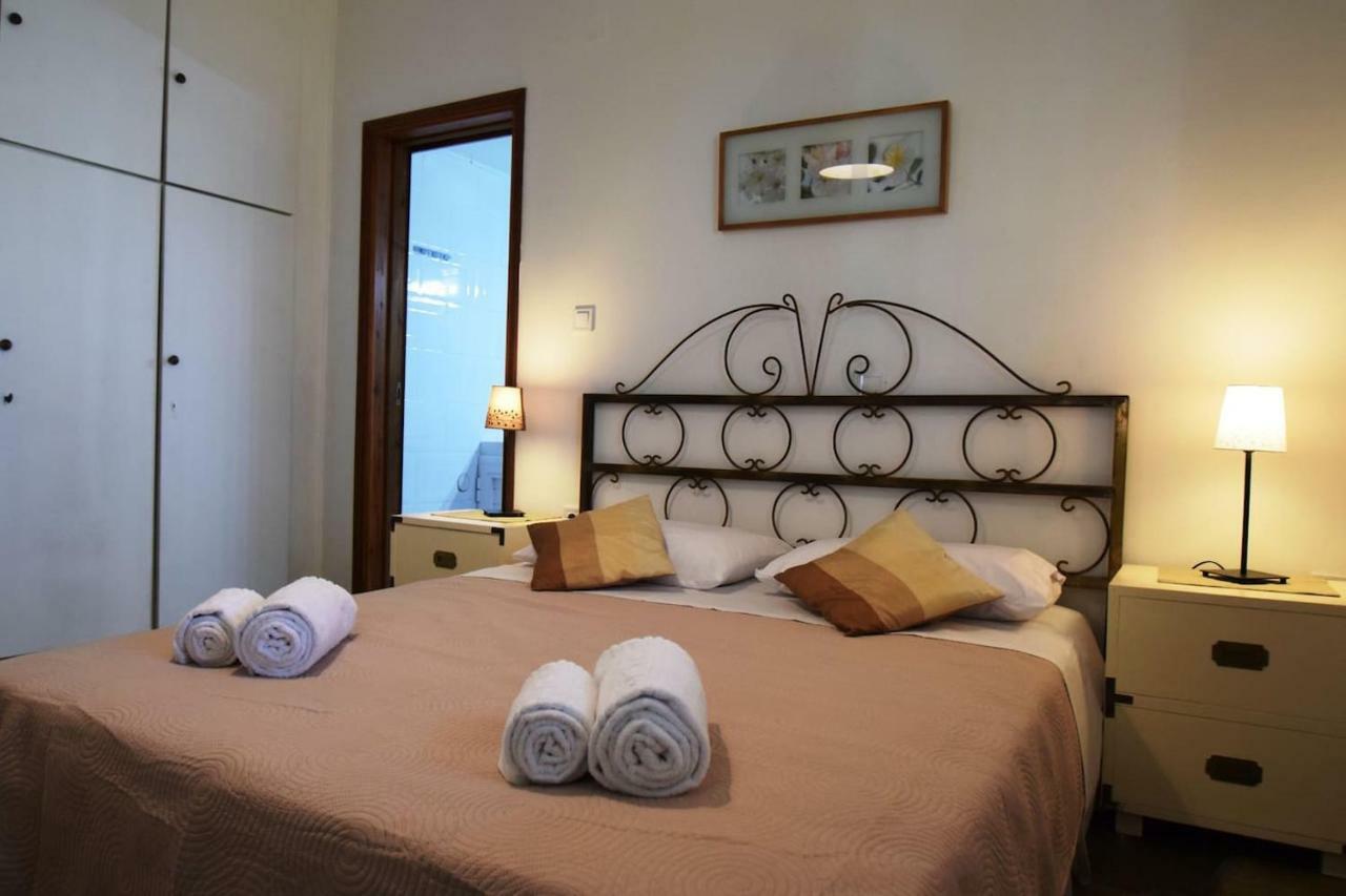 Kamari  Antorina Beachfront Villas With Private Pools מראה חיצוני תמונה