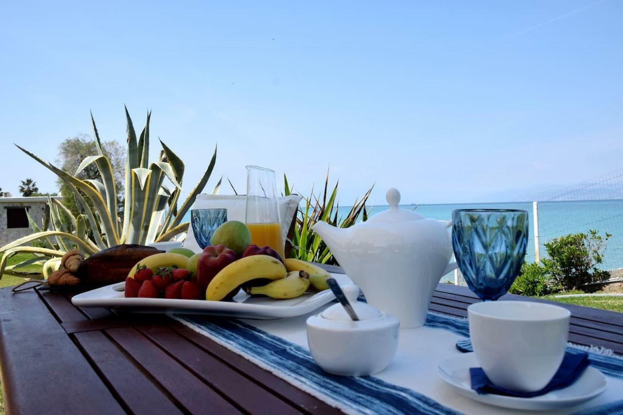 Kamari  Antorina Beachfront Villas With Private Pools מראה חיצוני תמונה